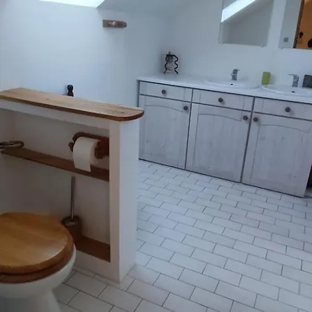 Charming Family In Casa de Férias Couëron