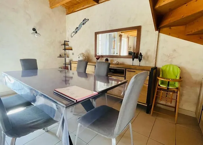 Semesterbostad Charming Family In *